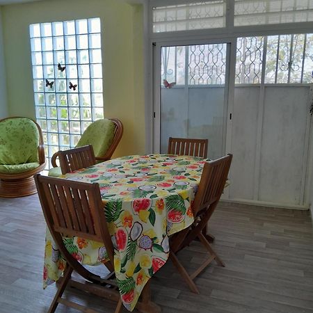 Appartamento Les Manguiers Sainte-Anne  Esterno foto